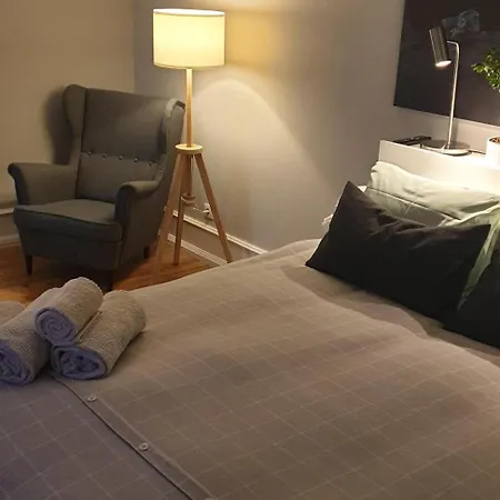 Apartment Cozy With 3 Bedrooms And Living Close To The Center
