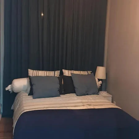Apartment Cozy With 3 Bedrooms And Living Close To The Center