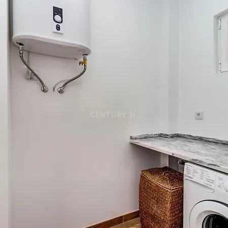 Cozy With 3 Bedrooms And Living Close To The Center * Lissabon